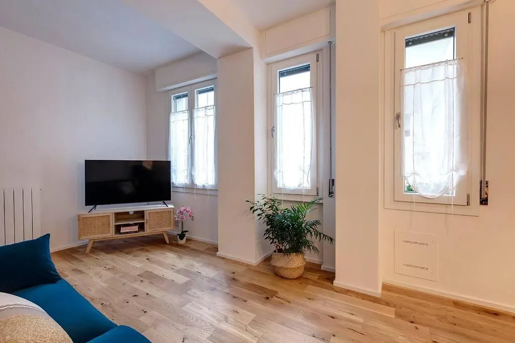 Nazionale Dream - Blu Pavone Apartment Florence